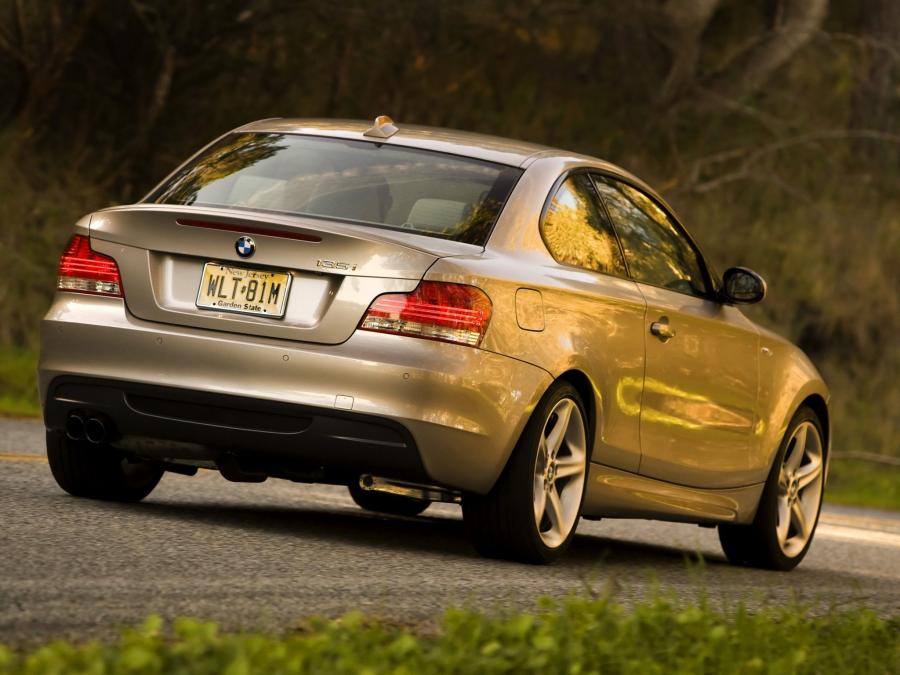  BMW 135i Coupe 2008 года  (US) (фото 12 из 22)